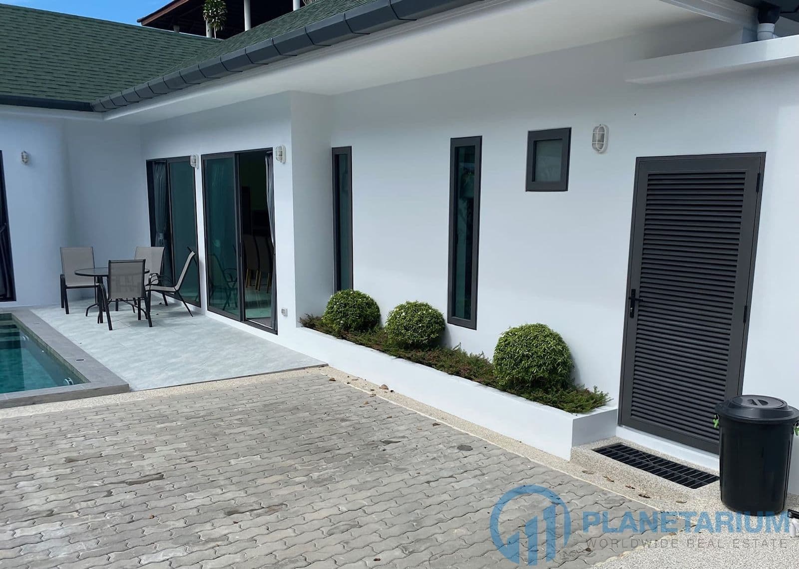 New modern pool villa at sai yuan resale — photo 4