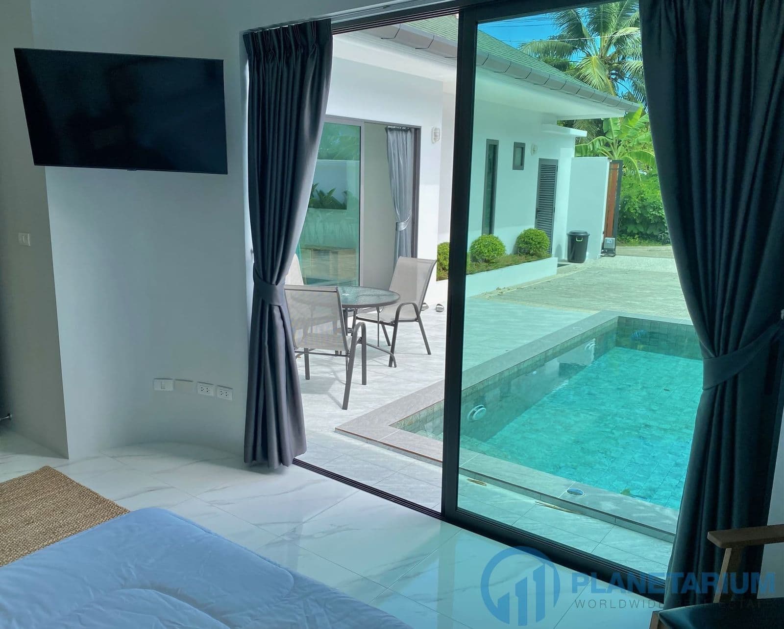 New modern pool villa at sai yuan resale — photo 2
