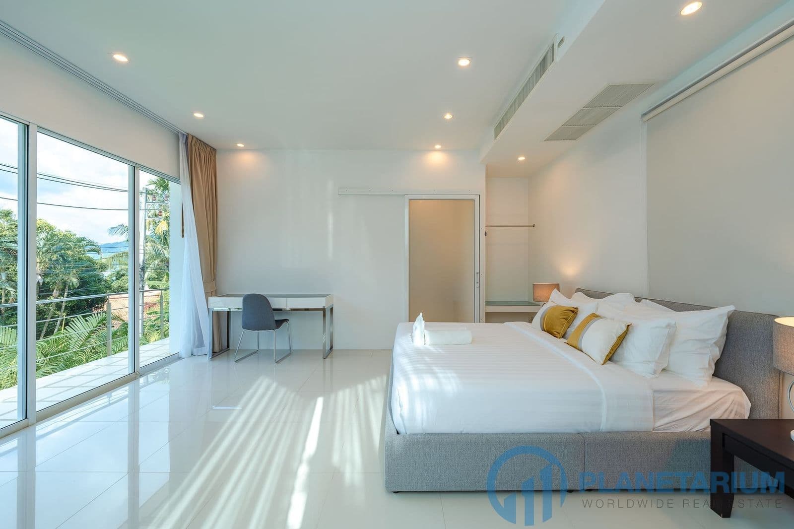 White house villa patong resale — photo 4