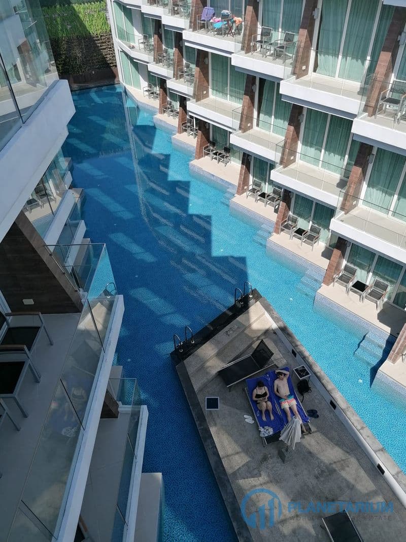 2 one bedroom suites with seaview resale — photo 1