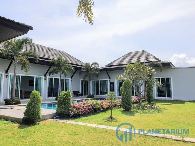 3 Bedrooms Bua Sawan villa resale — photo 1