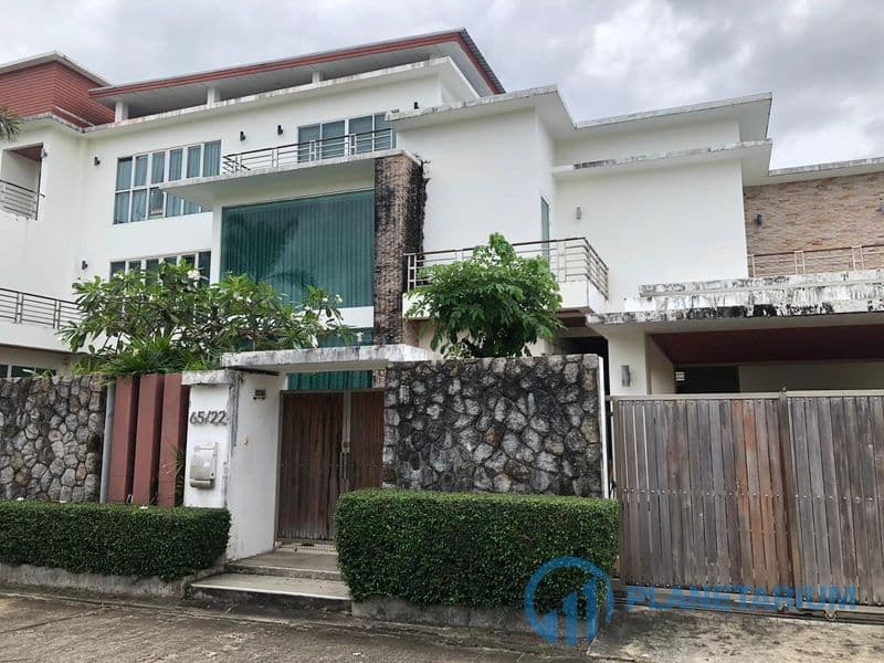 6 Beds / 7 Baths Private pool villa Chalong resale — photo 1