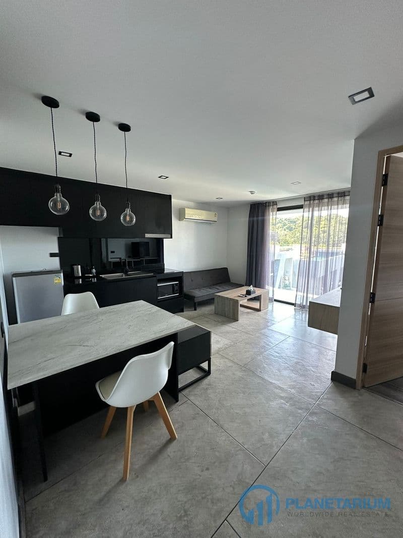 1 Bedroom Utopia naiharn resale — photo 1