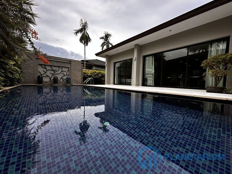 4 Bedrooms Peykaa pool villa resale — photo 1