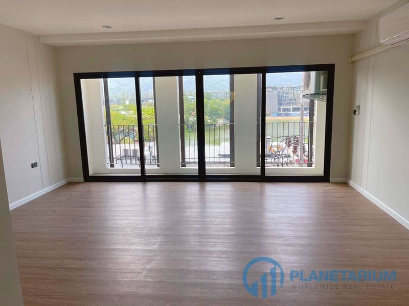 4 th space for rent near boat avenue — photo 1