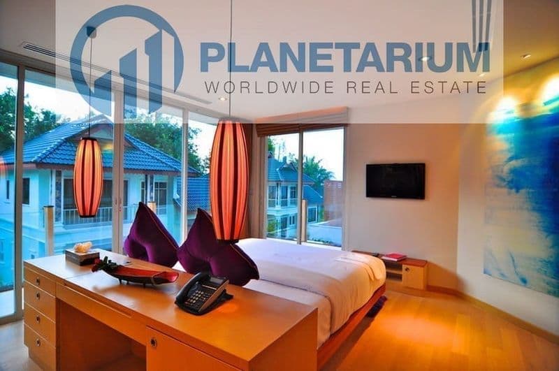 Beachfront apartment in Bang Tao — photo 1
