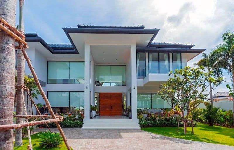 5 Bedrooms Laguna home for rent — photo 1