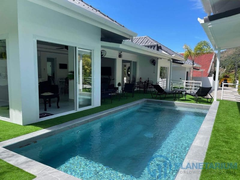 A Unique 5 bedrooms 5.5 bathrooms pool villa Rawai for rent β photo 1