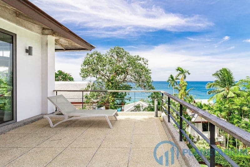 Sea view villa in Surin Beach — photo 1