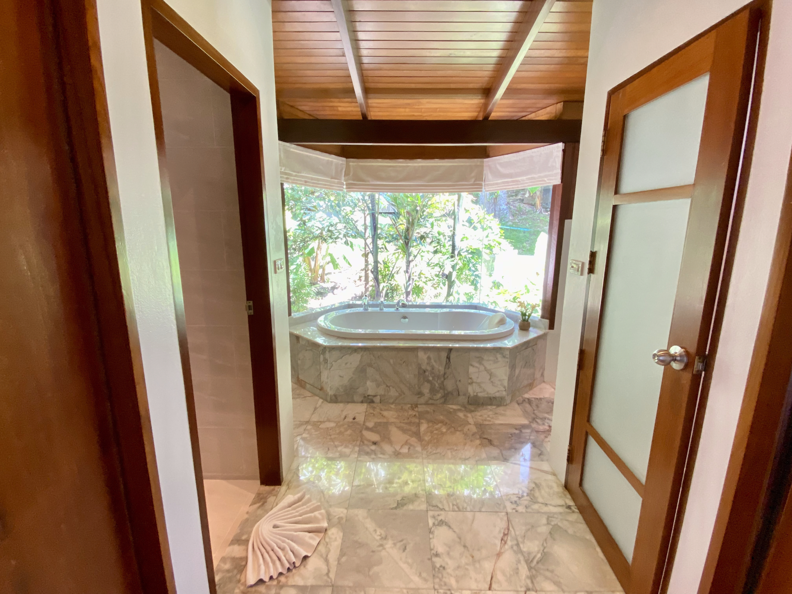 Ayara Surin Villa 22 042